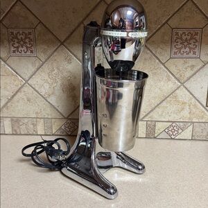 Hamilton Beach Chrome Drink Mixer - Chrome Retro style- like new condition
